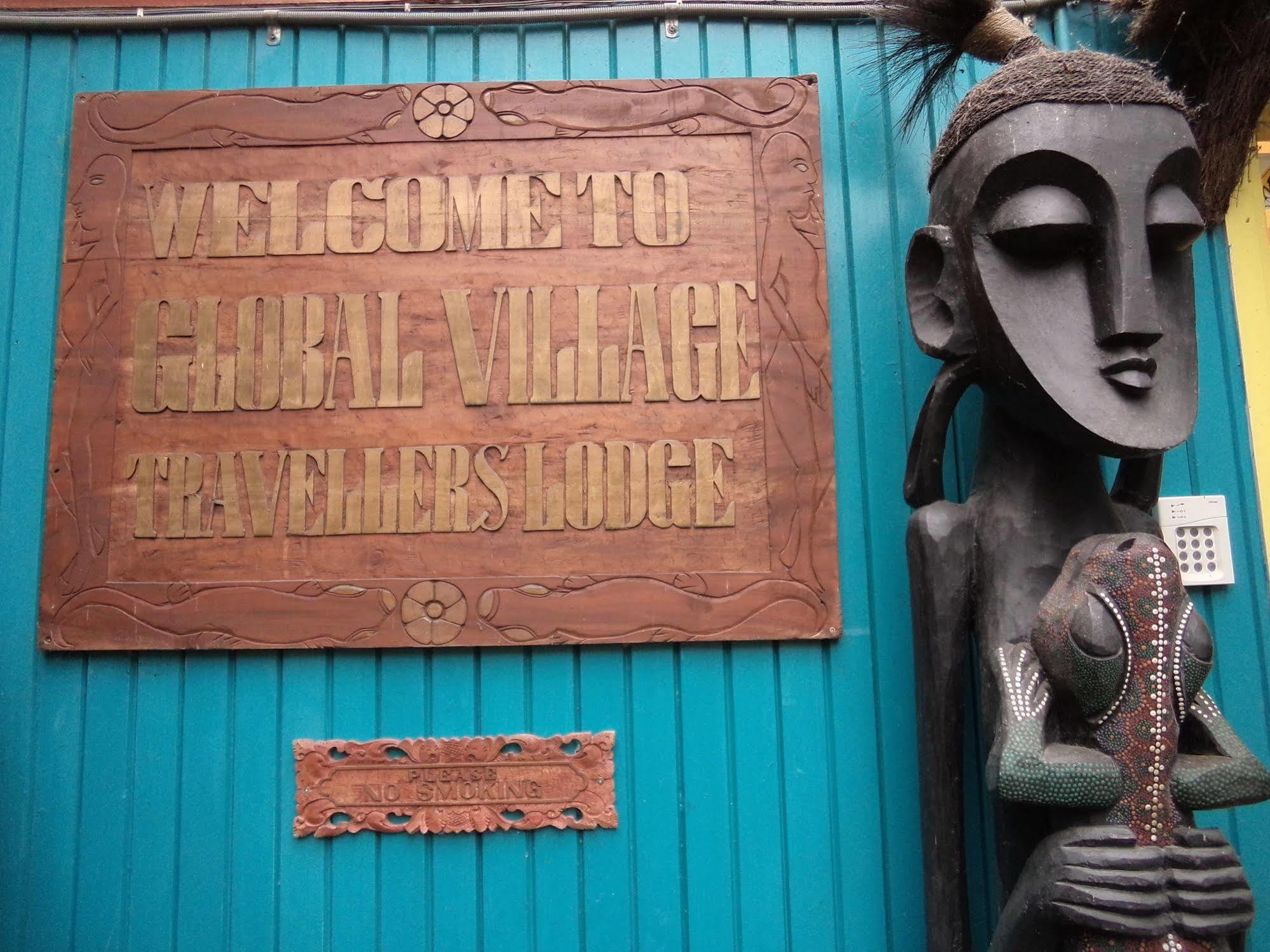 Global Village Travellers Lodge Greymouth Ngoại thất bức ảnh Entrance to the museum